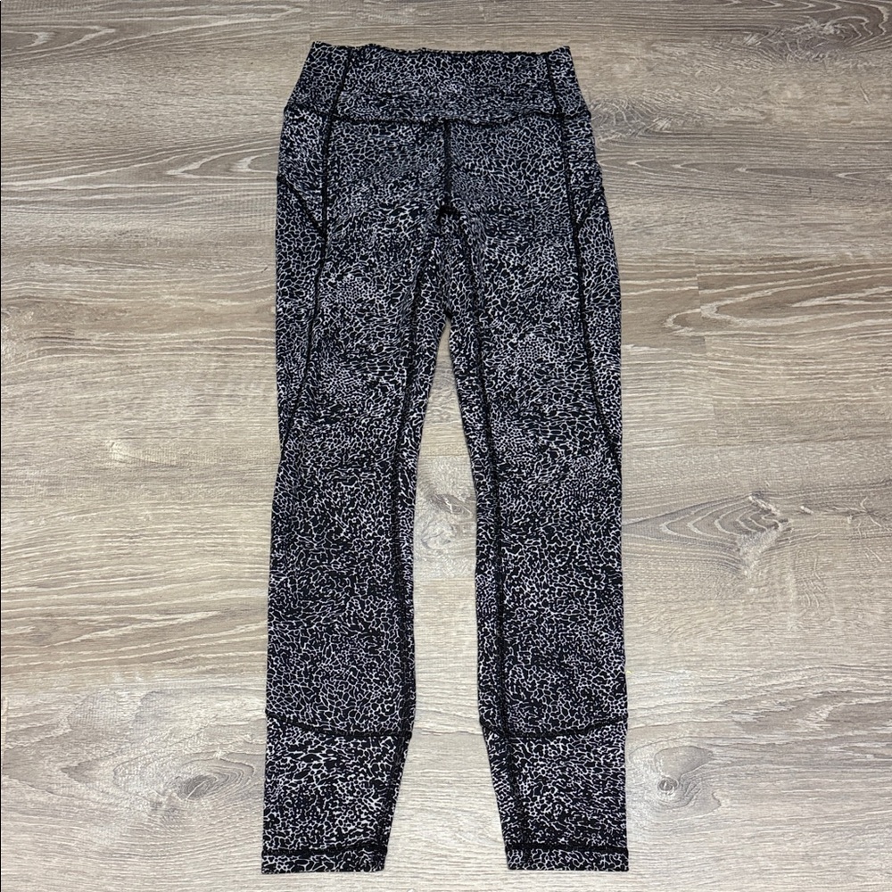 Lululemon  black  Patterned Leggings